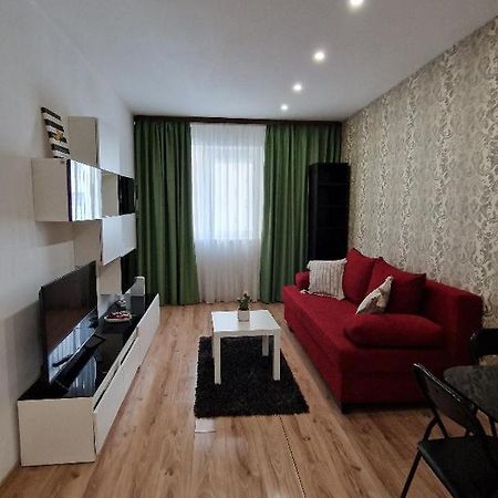 Rin Grand Sofmed Apartment Bukares Bagian luar foto